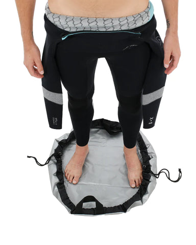 JetPilot Wetsuit Change Mat - Black/Silver